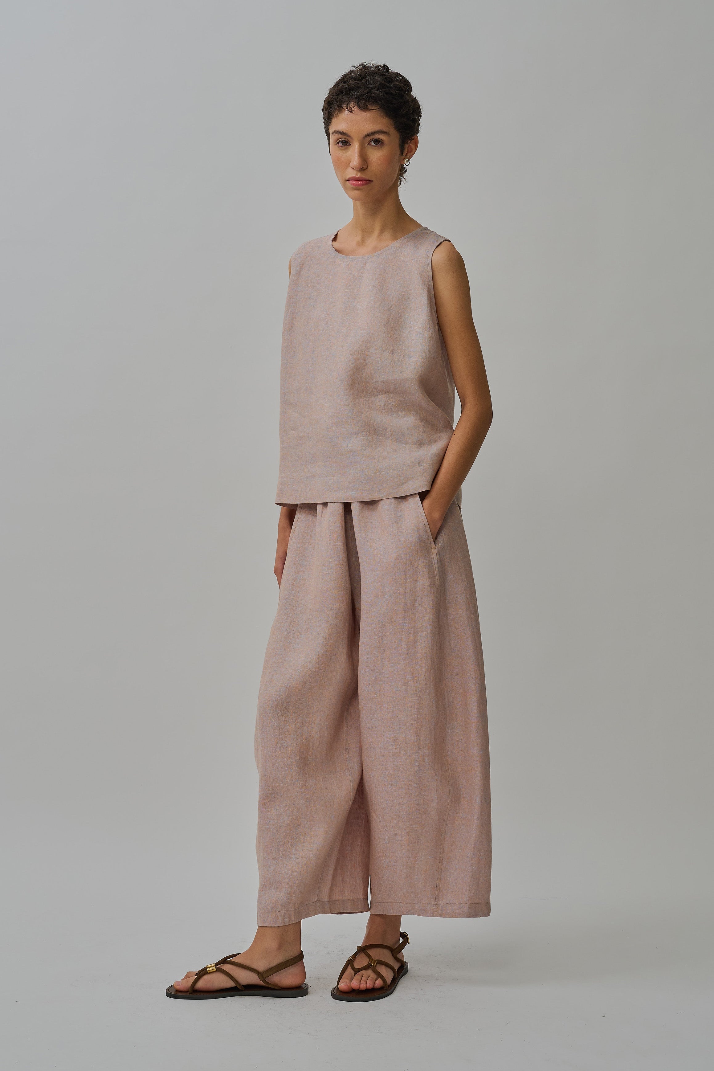 Sculptor Linen Pants in Peach